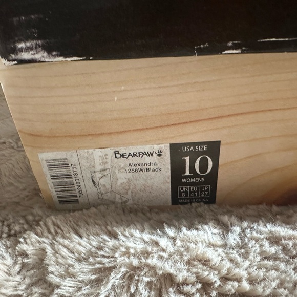 BearPaw Black Boots with Chain Accents winter boots size 10 fur boots warm - Picture 4 of 10